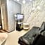UNO'S Place with Karaoke,Wifi,Netflix and Balcony