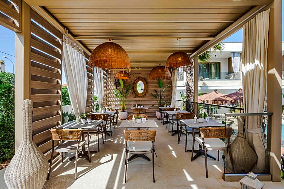 Pefki Deluxe Residences