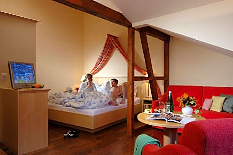Wellness Room with private steam bath