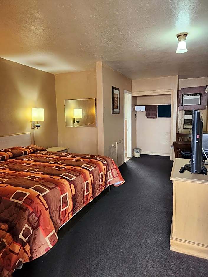 ECONO INN