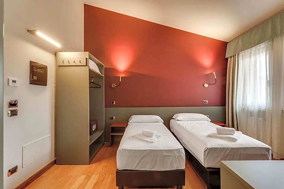 HC Hotel Cremona Pilgrim's