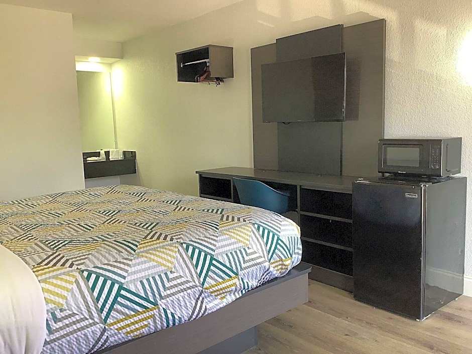 Motel 6-Memphis, TN - East