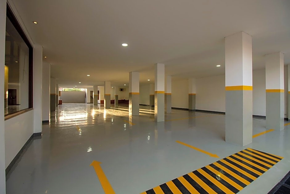 RedDoorz Plus @ CBD Bintaro