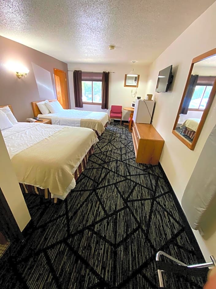 Woodland Inn & Suites
