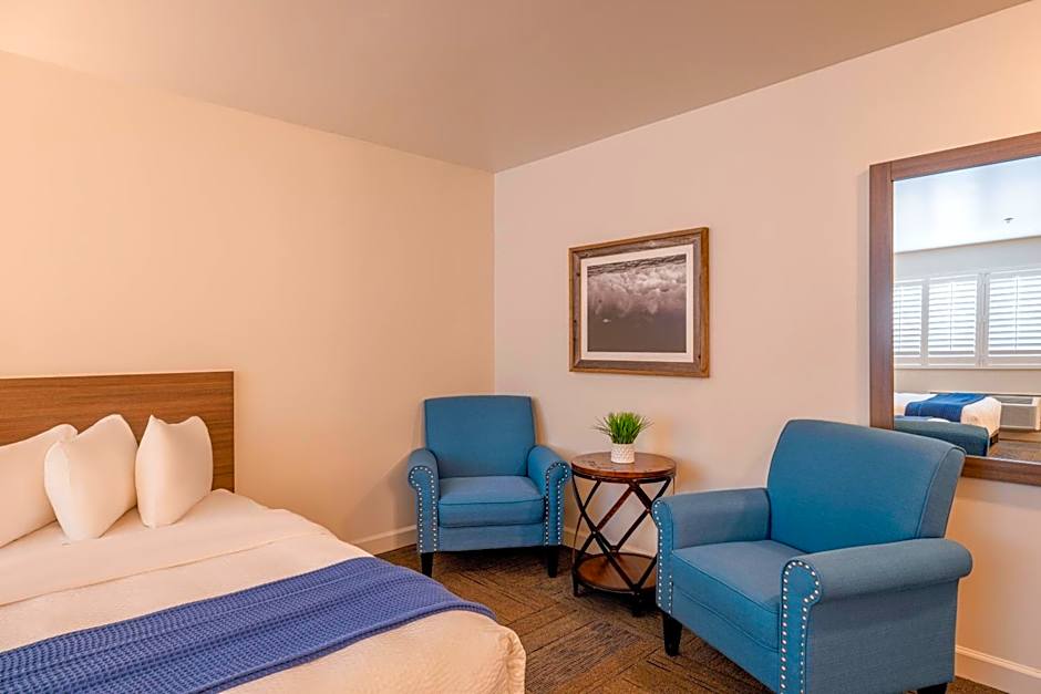 Inn At Moss Landing Point