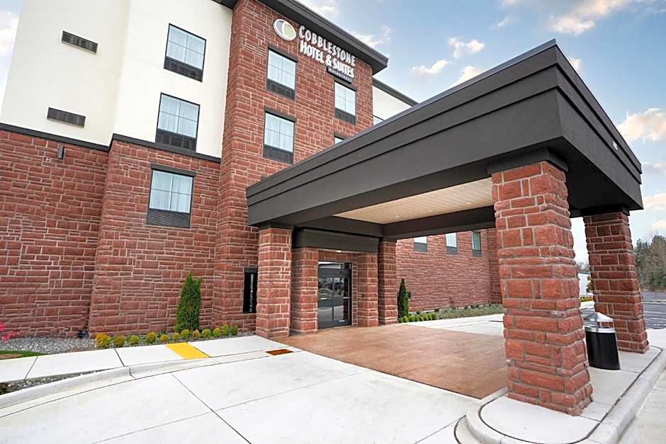 Photo 1 of 50 of Cobblestone Hotel & Suites - Lynden