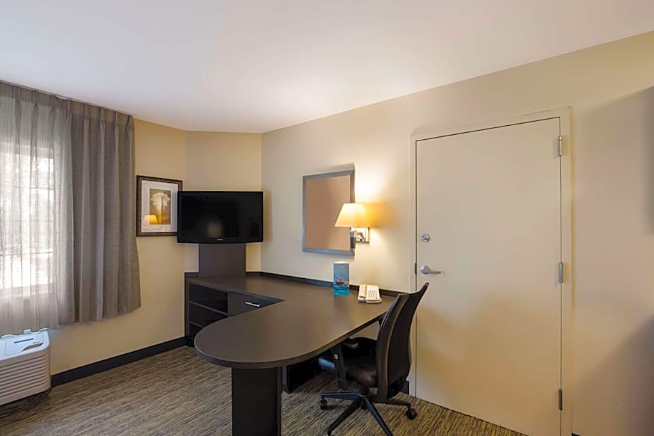 Sonesta Simply Suites St Louis Earth City