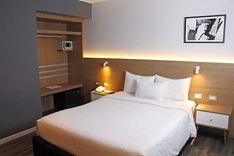 Habitat Hotel