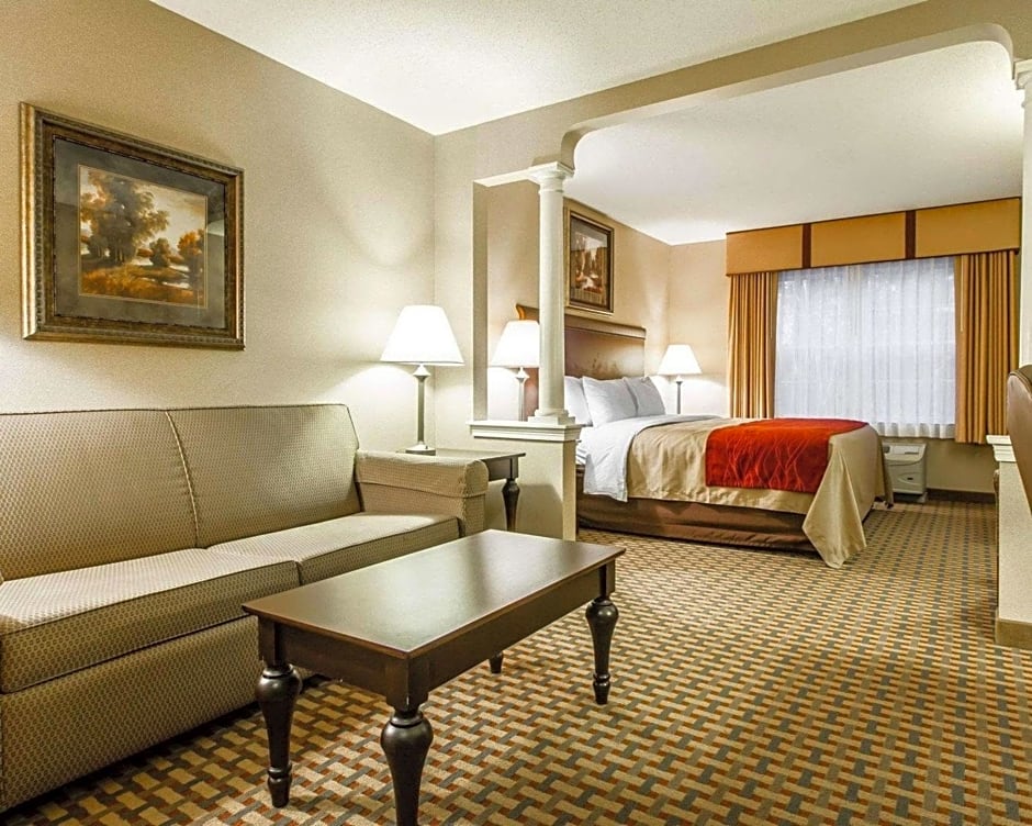 Comfort Inn & Suites Scarborough