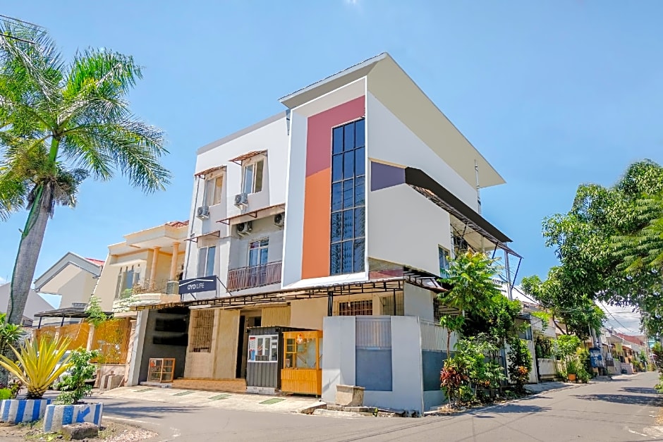 OYO Life 2760 Kost Simpang Borobudur 47