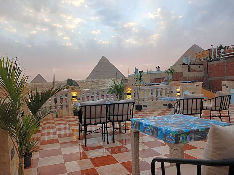 royal pyramids inn
