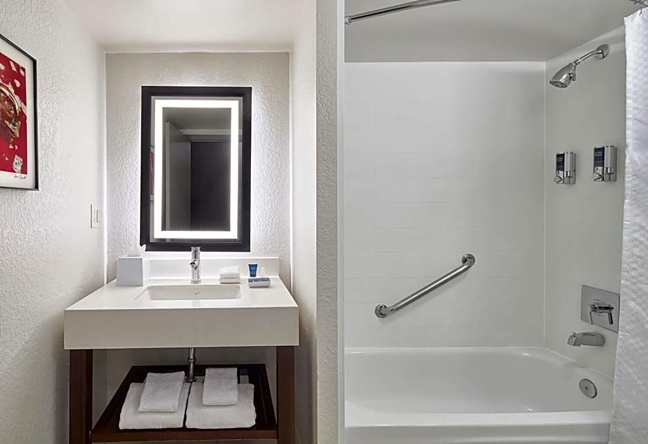 Four Points By Sheraton Tallahassee Downtown