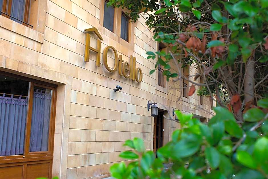 HOtello guest suites