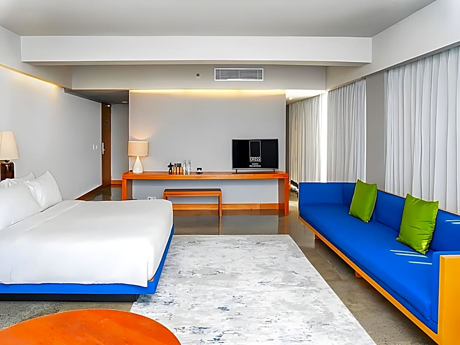 Cross Paasha Bali Seminyak