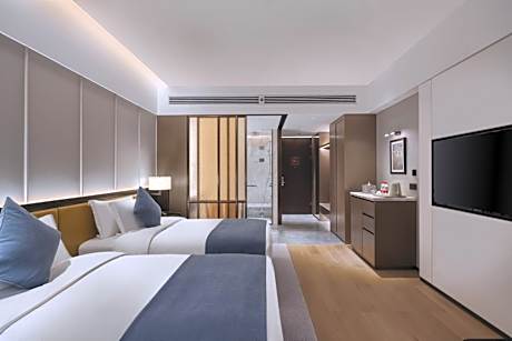 Deluxe Double Room with Two Double Beds - Non-Smoking