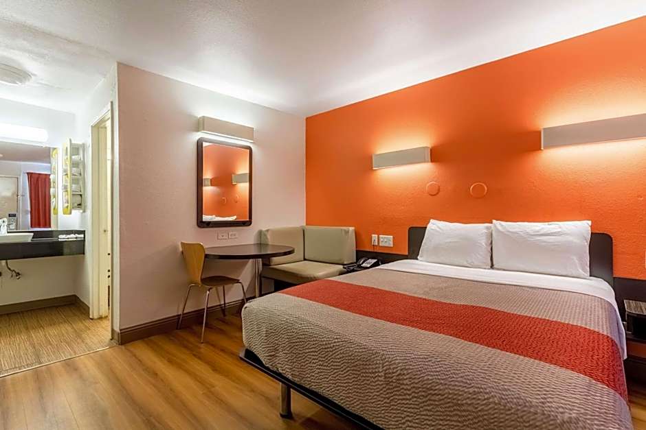 Motel 6-Garland, TX - Dallas