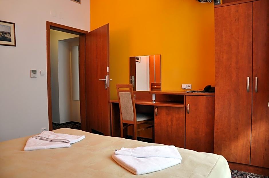 City Central De Luxe