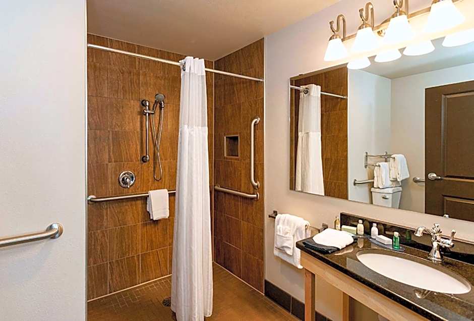 Park Point Marina Inn