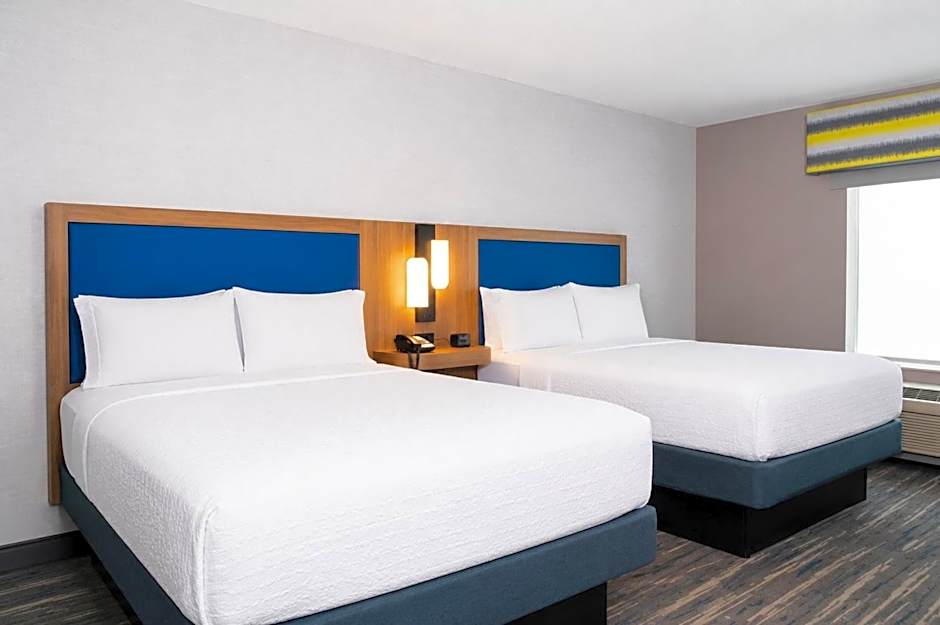 Hampton Inn & Suites Chicago/St. Charles
