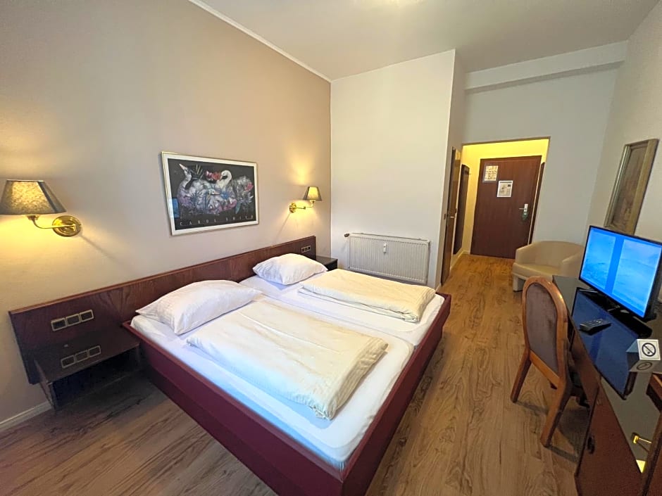 Central Hotel