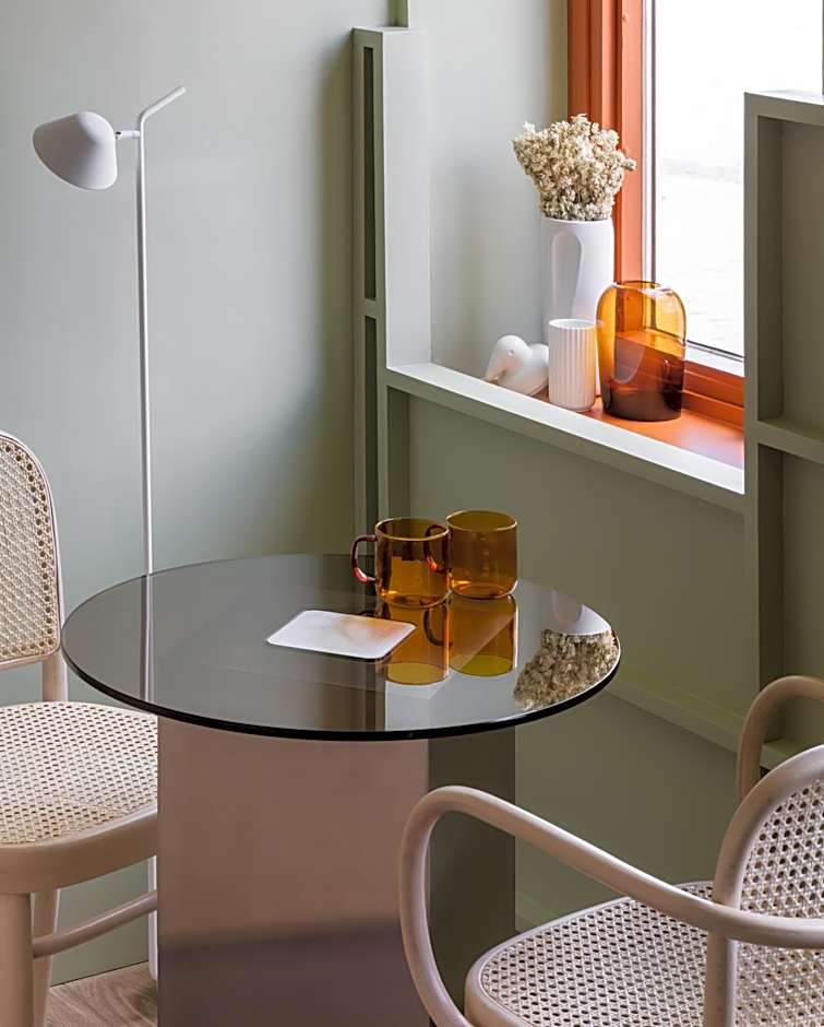 Locke at Broken Wharf