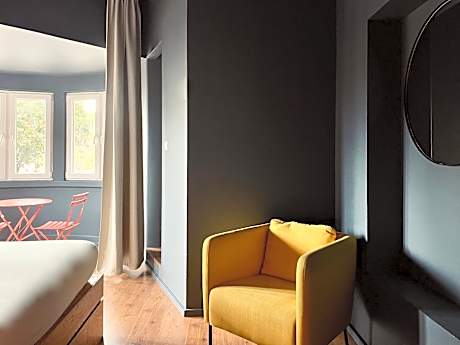 Standard Double Room with Shared Bathroom