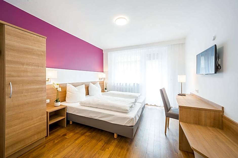 Hotel S16