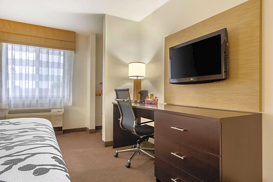Sleep Inn & Suites Grand Forks Near Alerus Center