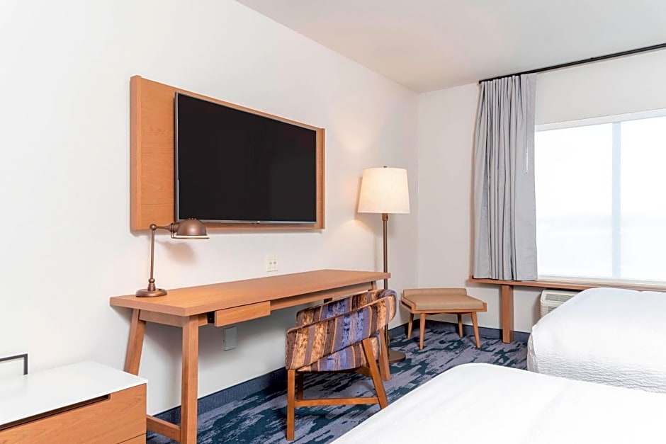 Fairfield Inn & Suites by Marriott Fair Oaks Farms