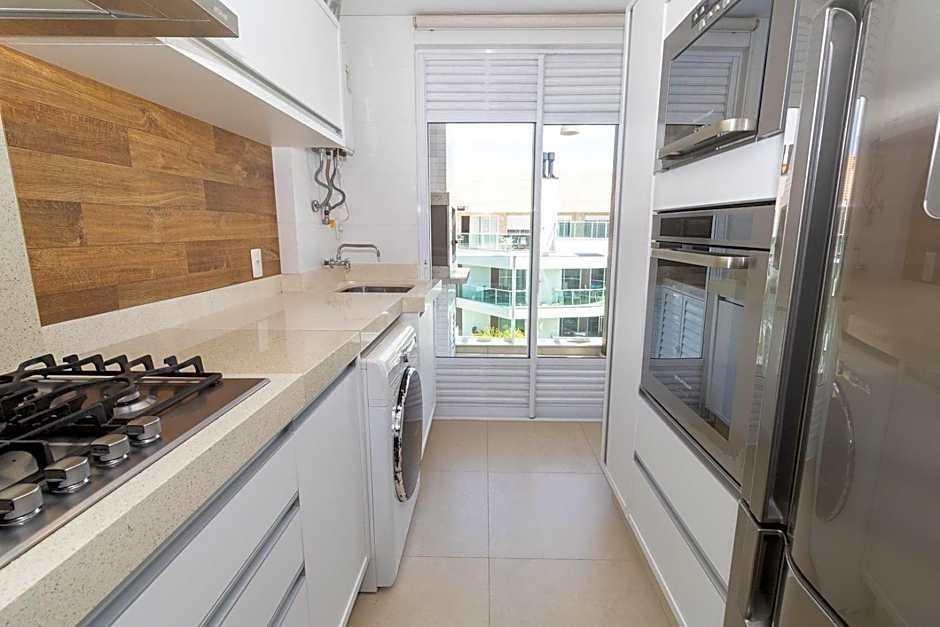 Boulevard 308B - Excelente cobertura em condomínio de luxo no centro de Bombinhas - Piscina - Jacuzzi - Academia - Portaria 24h - (Consultar serviços de roupa de cama e banho)