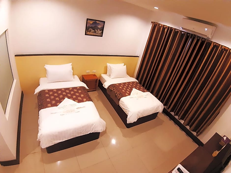 Dongsay Hotel Thakhek