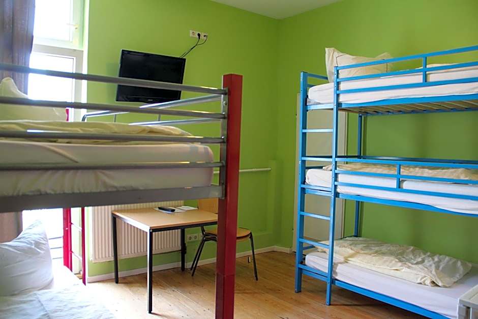 Buch-Ein-Bett Hostel