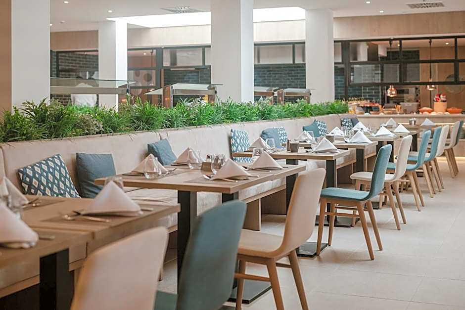 Parque Nereida Suites Hotel