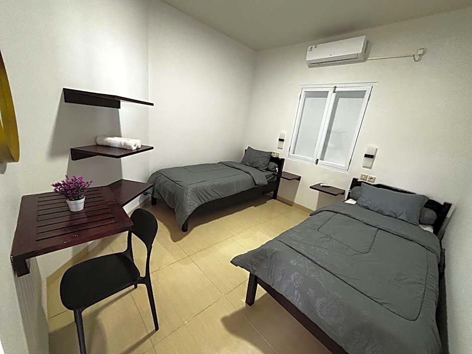 Photo 1 of 11 of Ocean Breeze 1 King Bed Bungalow, View