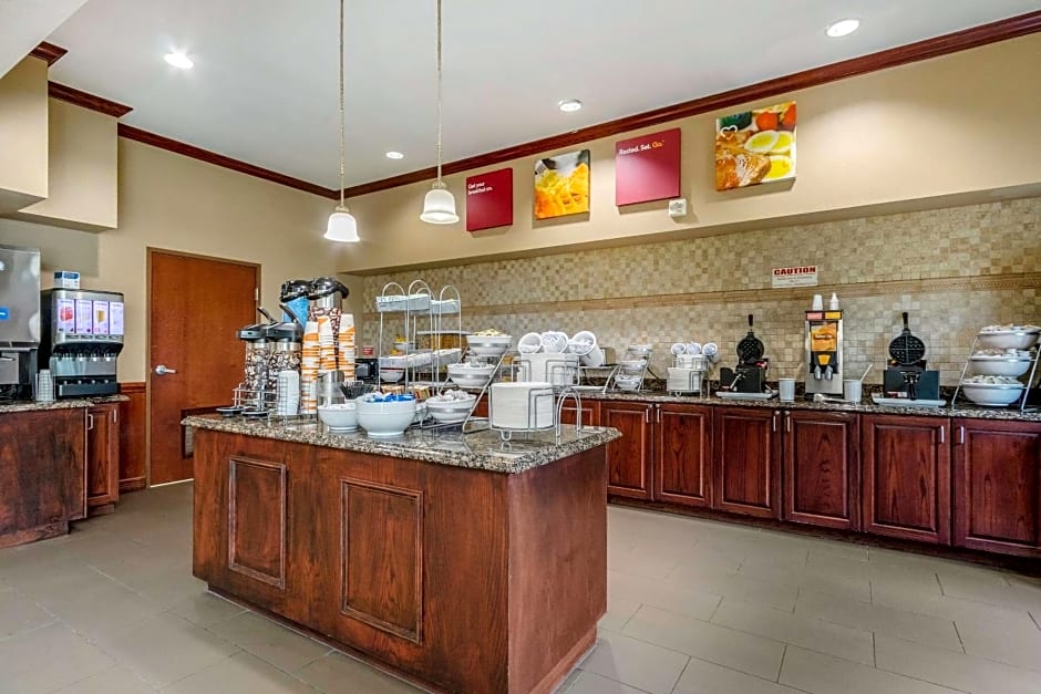 Comfort Suites Central
