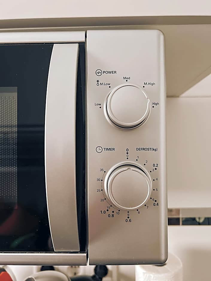 Neuwertiges Apartment mit schnellem WLAN, Glasfaser, Kostenlose Privatparkplatz auch für Transporter geeignet R11