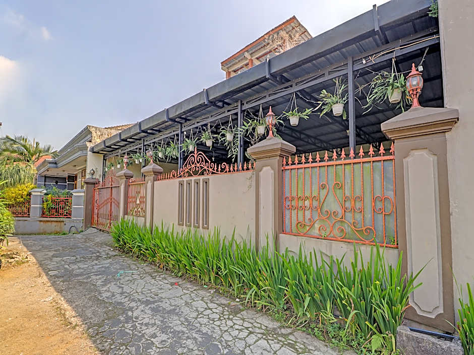 Oyo 91480 Putridapisa Syariah