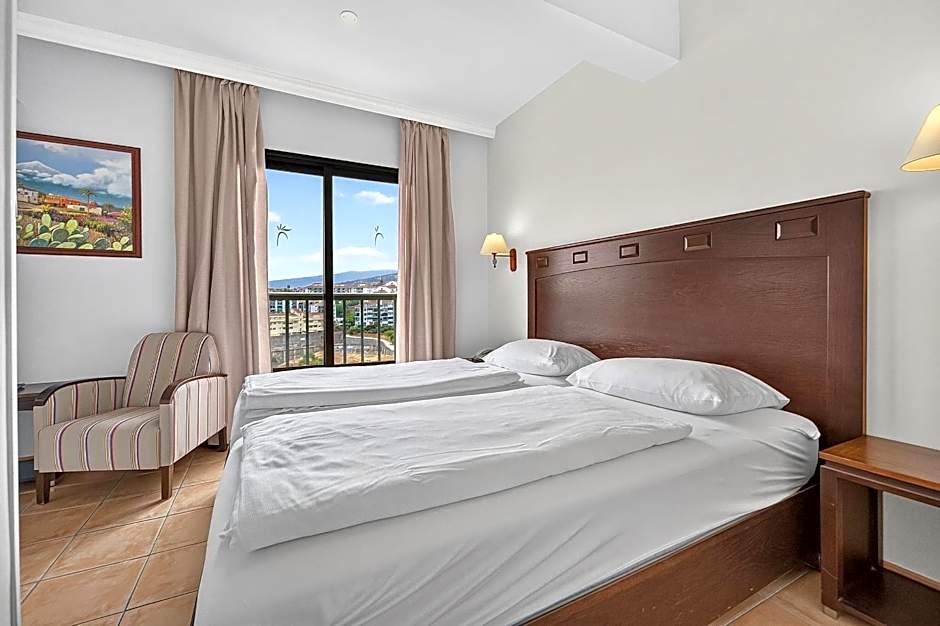 Elisium Resort & Apartamentos