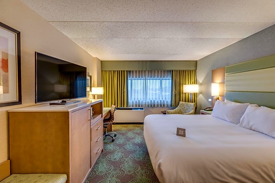 Crowne Plaza Lansing by IHG