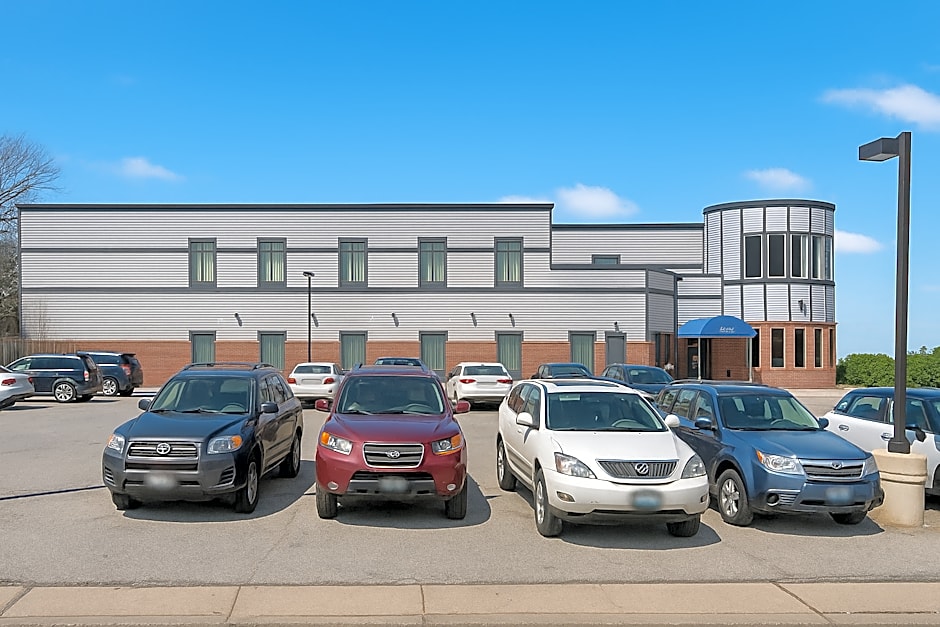 Signature Stay Inn and Suites