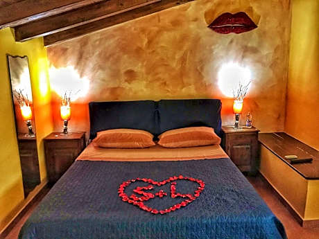 Deluxe Double Room (2 Adults + 1 Child)