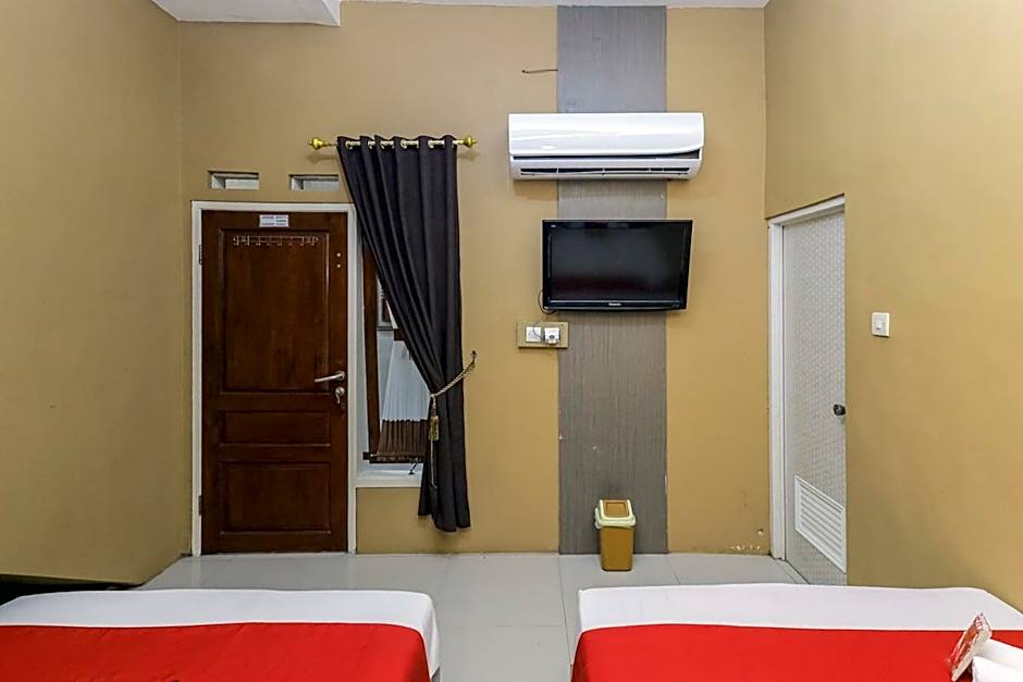 RedDoorz Syariah @ House Of Melati Kepanjen