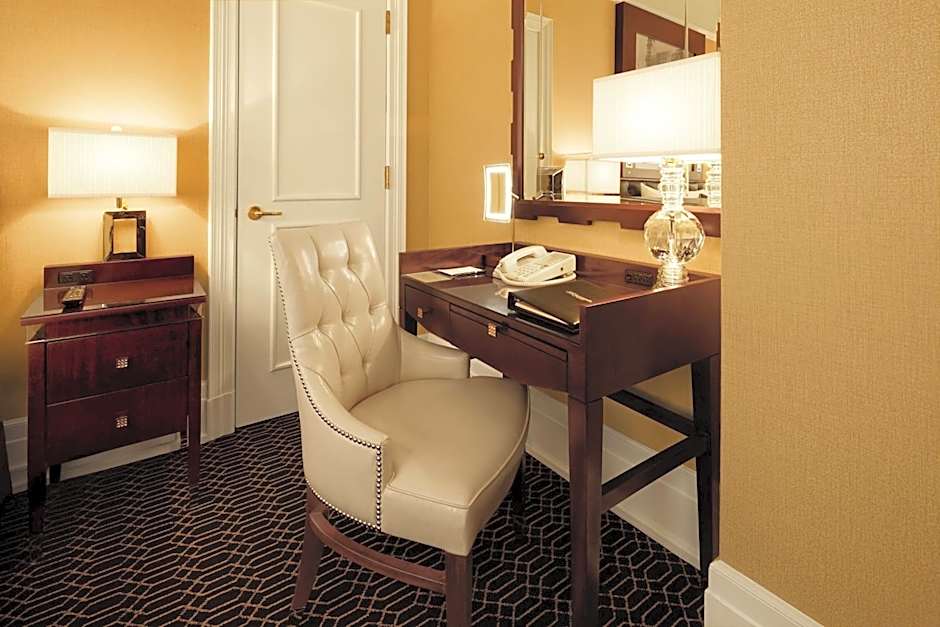 The Algonquin Hotel Times Square, Autograph Collection by Marriott