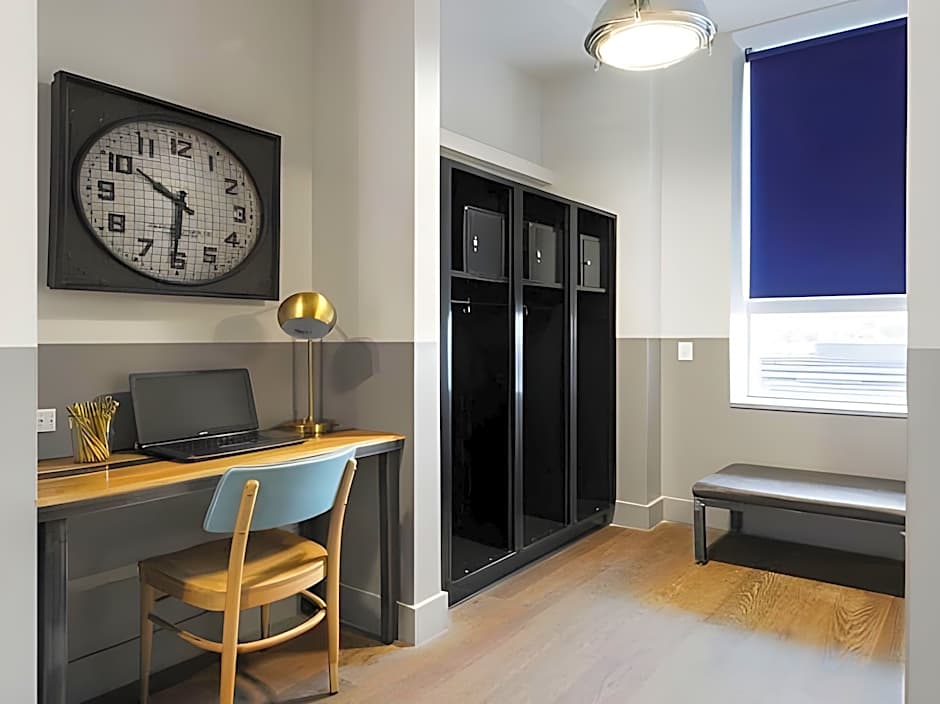 The Chicago Hotel Collection River North