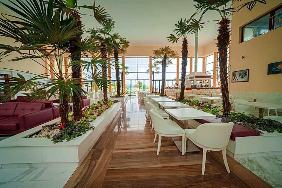 Hotel Perla Beach Luxury - All Inclusive &amp; Free Beach Access