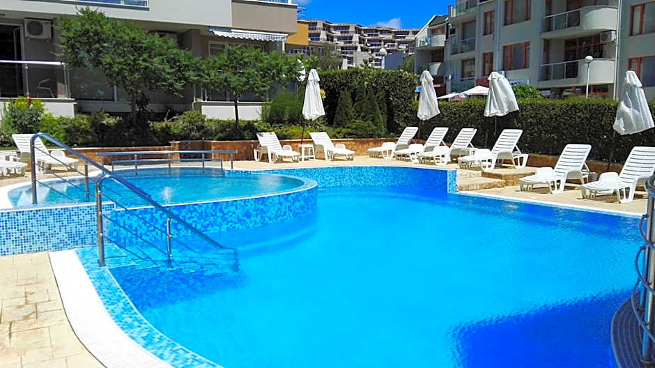 Sineva Del Sol Apartments