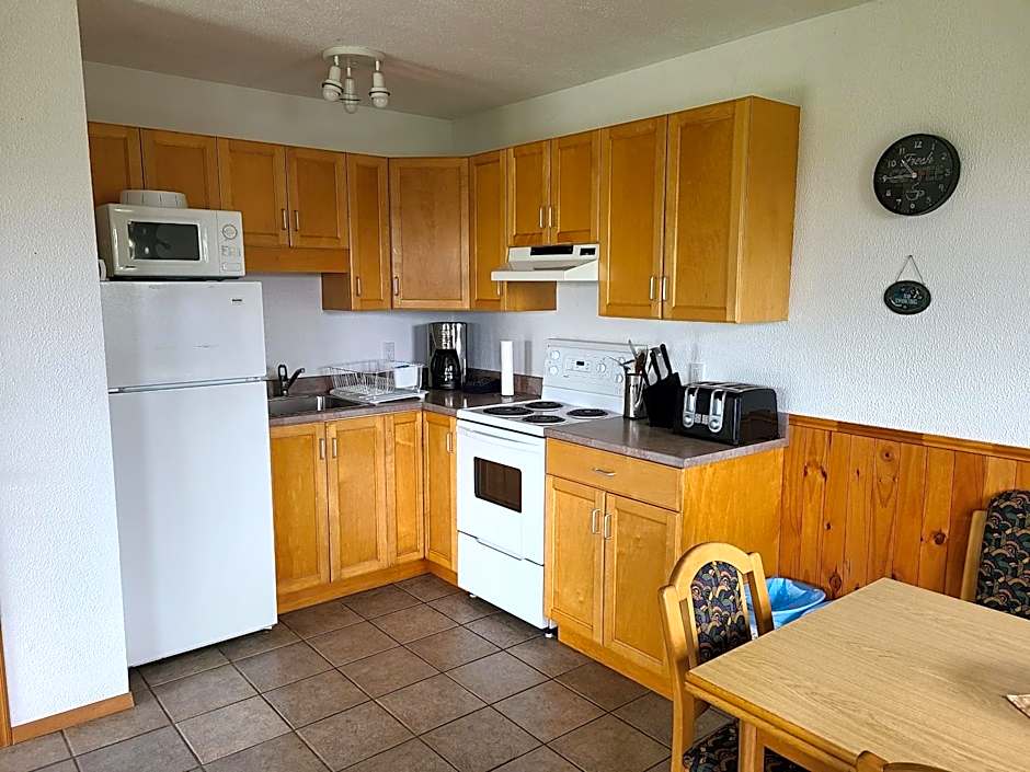 Lonely Rock Seaside Bungalows