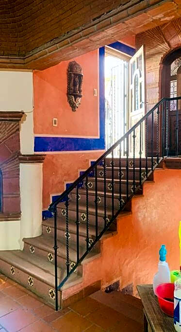 Residencia estilo Californiana Jardín de los Soles