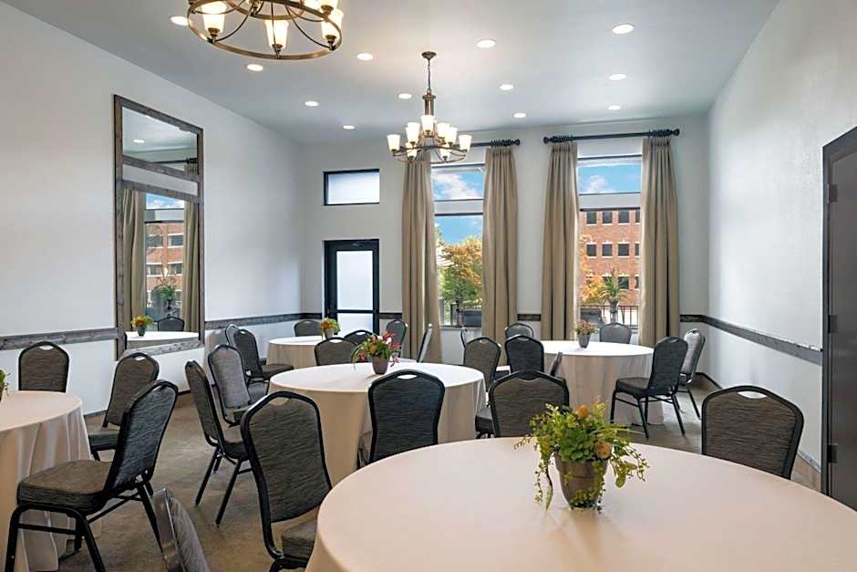 Hawthorn Extended Stay by Wyndham Rome