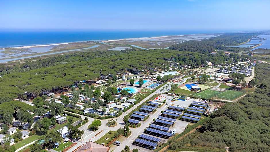 Club del Sole Spina Family Collection